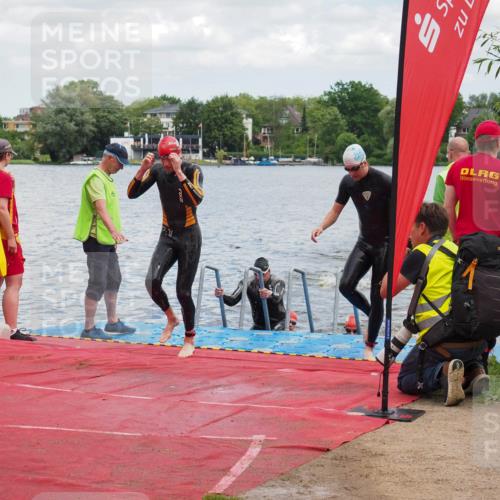 16.06.2024 - 7 Türme Triathlon KatJ http://msf.ph/oto/6317316 16.06.2024 11:53:24 Schwimmen 325, 346, 381, 397, 398, 441, 445, 450, 456, 472, 489, 520, 539, 572, 584, 593, 614, 620 meine-sportfotos.de