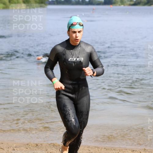 16.06.2024 - 26. Vierlanden-Triathlon Strokosch-Dieckow http://msf.ph/oto/6317341 16.06.2024 10:07:09 Schwimmen 202, 211, 202, 211 meine-sportfotos.de