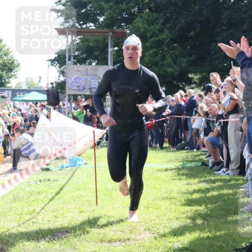16.06.2024 - 26. Vierlanden-Triathlon Lena Gebhardt http://msf.ph/oto/6317355 16.06.2024 10:54:34 Schwimmen 266, 305, 331, 266, 305, 331 meine-sportfotos.de