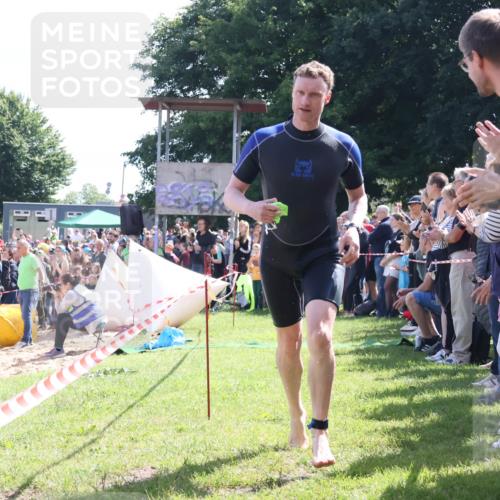 16.06.2024 - 26. Vierlanden-Triathlon Lena Gebhardt http://msf.ph/oto/6317400 16.06.2024 10:54:45 Schwimmen 273, 305, 331, 273, 305, 331 meine-sportfotos.de