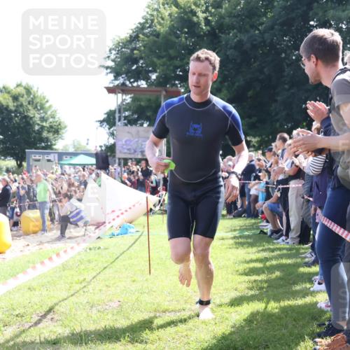 16.06.2024 - 26. Vierlanden-Triathlon Lena Gebhardt http://msf.ph/oto/6317403 16.06.2024 10:54:45 Schwimmen 273, 305, 331, 273, 305, 331 meine-sportfotos.de