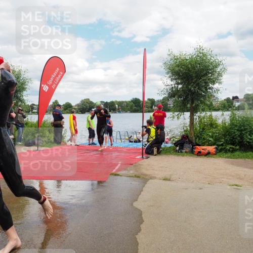 16.06.2024 - 7 Türme Triathlon KatJ http://msf.ph/oto/6317407 16.06.2024 11:53:36 Schwimmen 133, 309, 325, 346, 381, 397, 398, 445, 450, 456, 472, 520, 539, 572, 584, 593, 620 meine-sportfotos.de