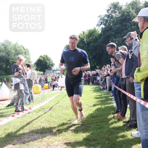 16.06.2024 - 26. Vierlanden-Triathlon Lena Gebhardt http://msf.ph/oto/6317409 16.06.2024 10:54:45 Schwimmen 273, 305, 331, 273, 305, 331 meine-sportfotos.de