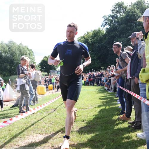 16.06.2024 - 26. Vierlanden-Triathlon Lena Gebhardt http://msf.ph/oto/6317413 16.06.2024 10:54:46 Schwimmen 273, 305, 331, 273, 305, 331 meine-sportfotos.de