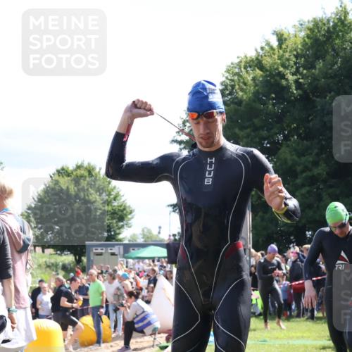 16.06.2024 - 26. Vierlanden-Triathlon Lena Gebhardt http://msf.ph/oto/6317475 16.06.2024 10:55:08 Schwimmen 243, 272, 332, 338, 343, 243, 272, 332, 338, 343 meine-sportfotos.de