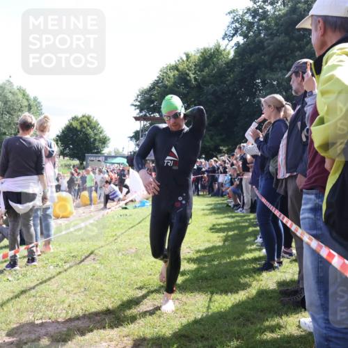 16.06.2024 - 26. Vierlanden-Triathlon Lena Gebhardt http://msf.ph/oto/6317487 16.06.2024 10:55:09 Schwimmen 243, 272, 332, 338, 343, 243, 272, 332, 338, 343 meine-sportfotos.de