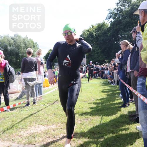 16.06.2024 - 26. Vierlanden-Triathlon Lena Gebhardt http://msf.ph/oto/6317493 16.06.2024 10:55:10 Schwimmen 243, 272, 332, 338, 343, 243, 272, 332, 338, 343 meine-sportfotos.de