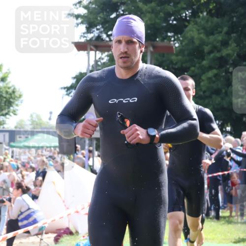 16.06.2024 - 26. Vierlanden-Triathlon Lena Gebhardt http://msf.ph/oto/6317515 16.06.2024 10:55:13 Schwimmen 243, 332, 343, 243, 332, 343 meine-sportfotos.de