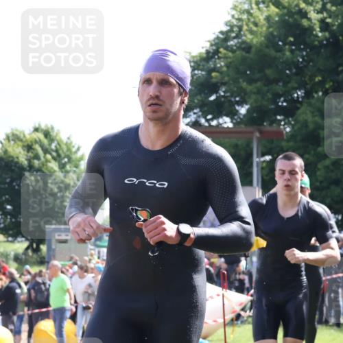 16.06.2024 - 26. Vierlanden-Triathlon Lena Gebhardt http://msf.ph/oto/6317521 16.06.2024 10:55:13 Schwimmen 243, 332, 343, 243, 332, 343 meine-sportfotos.de