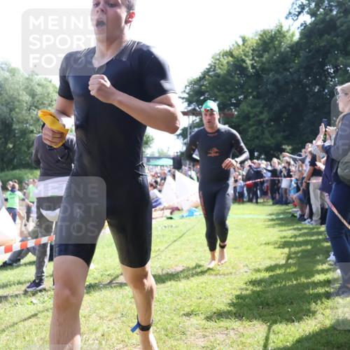 16.06.2024 - 26. Vierlanden-Triathlon Lena Gebhardt http://msf.ph/oto/6317540 16.06.2024 10:55:15 Schwimmen 243, 332, 343, 243, 332, 343 meine-sportfotos.de