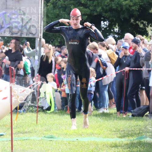 16.06.2024 - 26. Vierlanden-Triathlon Lena Gebhardt http://msf.ph/oto/6317554 16.06.2024 10:55:48 Schwimmen 233, 267, 294, 308, 321, 333, 450, 233, 267, 294, 308, 321, 333, 450 meine-sportfotos.de