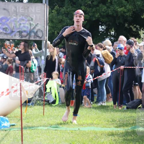 16.06.2024 - 26. Vierlanden-Triathlon Lena Gebhardt http://msf.ph/oto/6317558 16.06.2024 10:55:49 Schwimmen 233, 267, 293, 294, 308, 321, 333, 450, 233, 267, 293, 294, 308, 321, 333, 450 meine-sportfotos.de