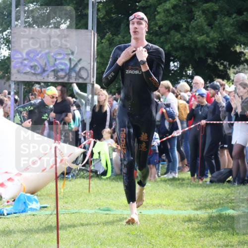 16.06.2024 - 26. Vierlanden-Triathlon Lena Gebhardt http://msf.ph/oto/6317566 16.06.2024 10:55:50 Schwimmen 233, 267, 293, 294, 308, 321, 333, 450, 233, 267, 293, 294, 308, 321, 333, 450 meine-sportfotos.de