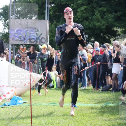 16.06.2024 - 26. Vierlanden-Triathlon Lena Gebhardt http://msf.ph/oto/6317570 16.06.2024 10:55:50 Schwimmen 233, 267, 293, 294, 308, 321, 333, 450, 233, 267, 293, 294, 308, 321, 333, 450 meine-sportfotos.de