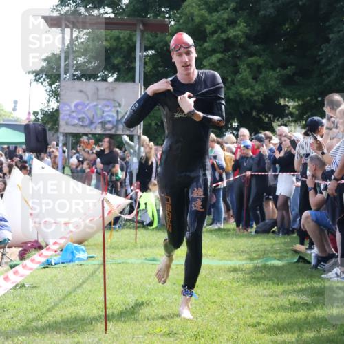 16.06.2024 - 26. Vierlanden-Triathlon Lena Gebhardt http://msf.ph/oto/6317577 16.06.2024 10:55:51 Schwimmen 233, 267, 293, 294, 308, 321, 333, 450, 233, 267, 293, 294, 308, 321, 333, 450 meine-sportfotos.de