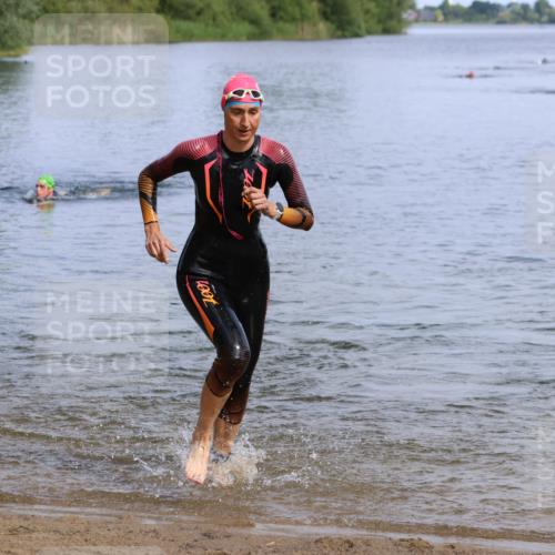 16.06.2024 - 26. Vierlanden-Triathlon Strokosch-Dieckow http://msf.ph/oto/6317580 16.06.2024 10:07:23 Schwimmen 210, 221, 210, 221 meine-sportfotos.de