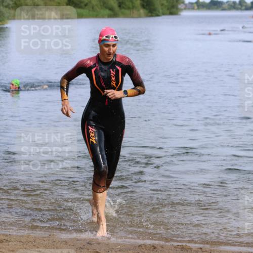16.06.2024 - 26. Vierlanden-Triathlon Strokosch-Dieckow http://msf.ph/oto/6317592 16.06.2024 10:07:23 Schwimmen 210, 221, 210, 221 meine-sportfotos.de