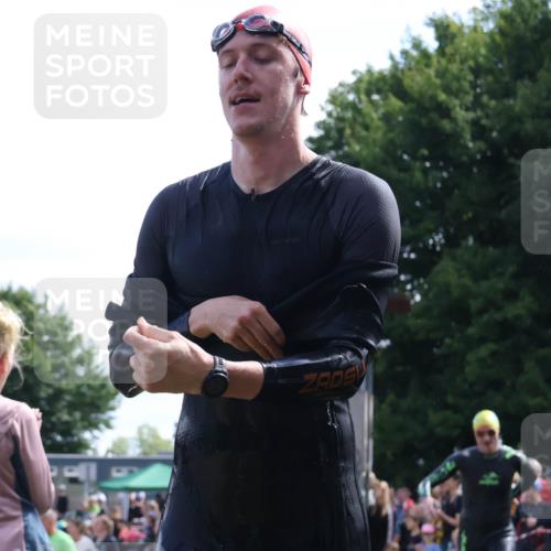 16.06.2024 - 26. Vierlanden-Triathlon Lena Gebhardt http://msf.ph/oto/6317594 16.06.2024 10:55:52 Schwimmen 233, 267, 293, 294, 308, 321, 326, 333, 450, 233, 267, 293, 294, 308, 321, 326, 333, 450 meine-sportfotos.de