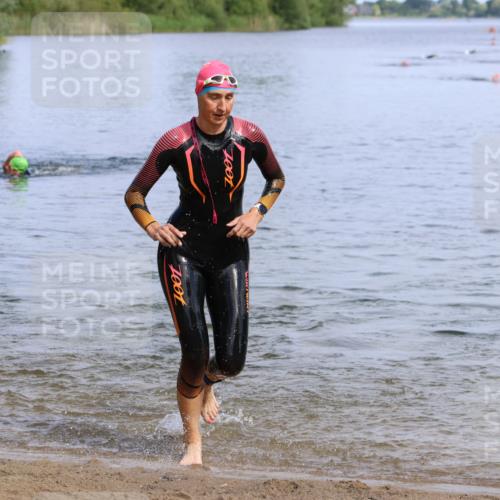 16.06.2024 - 26. Vierlanden-Triathlon Strokosch-Dieckow http://msf.ph/oto/6317605 16.06.2024 10:07:23 Schwimmen 210, 221, 210, 221 meine-sportfotos.de