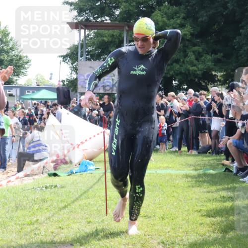 16.06.2024 - 26. Vierlanden-Triathlon Lena Gebhardt http://msf.ph/oto/6317608 16.06.2024 10:55:54 Schwimmen 233, 267, 278, 293, 294, 308, 321, 326, 333, 450, 233, 267, 278, 293, 294, 308, 321, 326, 333, 450 meine-sportfotos.de