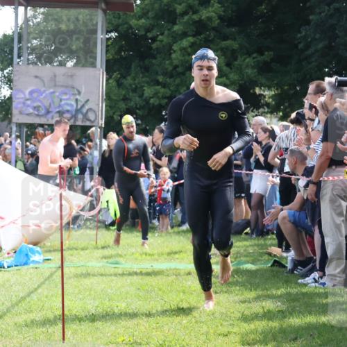 16.06.2024 - 26. Vierlanden-Triathlon Lena Gebhardt http://msf.ph/oto/6317626 16.06.2024 10:55:58 Schwimmen 233, 278, 293, 294, 308, 318, 321, 326, 333, 450, 233, 278, 293, 294, 308, 318, 321, 326, 333, 450 meine-sportfotos.de