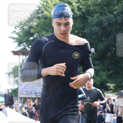 16.06.2024 - 26. Vierlanden-Triathlon Lena Gebhardt http://msf.ph/oto/6317643 16.06.2024 10:55:59 Schwimmen 233, 278, 293, 294, 308, 318, 321, 326, 333, 233, 278, 293, 294, 308, 318, 321, 326, 333 meine-sportfotos.de