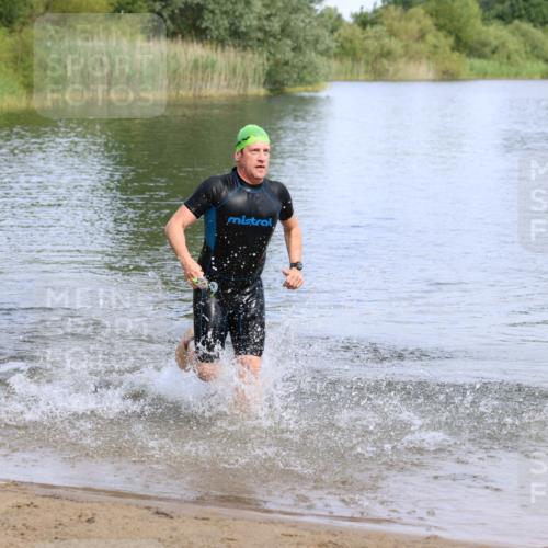 16.06.2024 - 26. Vierlanden-Triathlon Strokosch-Dieckow http://msf.ph/oto/6317666 16.06.2024 10:07:39 Schwimmen 207, 207 meine-sportfotos.de