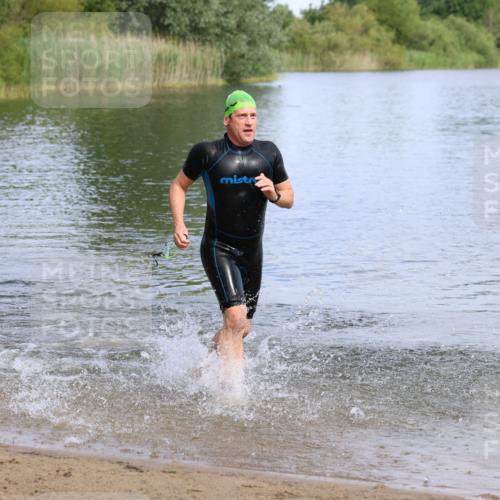 16.06.2024 - 26. Vierlanden-Triathlon Strokosch-Dieckow http://msf.ph/oto/6317697 16.06.2024 10:07:39 Schwimmen 207, 207 meine-sportfotos.de