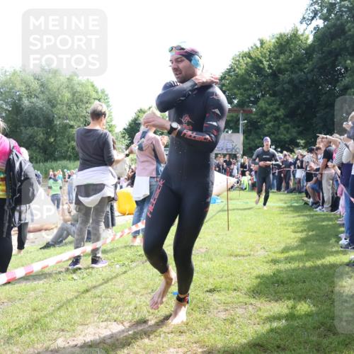 16.06.2024 - 26. Vierlanden-Triathlon Lena Gebhardt http://msf.ph/oto/6317723 16.06.2024 10:56:06 Schwimmen 278, 293, 294, 310, 318, 321, 326, 336, 339, 278, 293, 294, 310, 318, 321, 326, 336, 339 meine-sportfotos.de