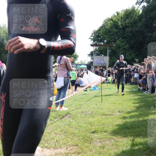 16.06.2024 - 26. Vierlanden-Triathlon Lena Gebhardt http://msf.ph/oto/6317728 16.06.2024 10:56:07 Schwimmen 278, 293, 310, 318, 326, 336, 339, 278, 293, 310, 318, 326, 336, 339 meine-sportfotos.de