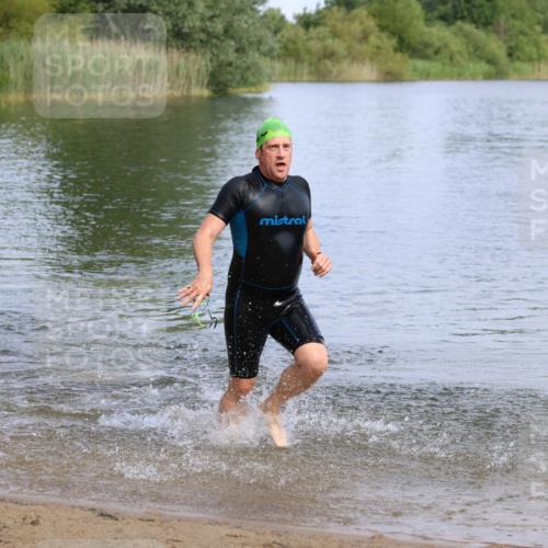 16.06.2024 - 26. Vierlanden-Triathlon Strokosch-Dieckow http://msf.ph/oto/6317732 16.06.2024 10:07:39 Schwimmen 207, 207 meine-sportfotos.de