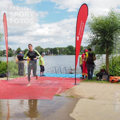 16.06.2024 - 7 Türme Triathlon KatJ http://msf.ph/oto/6317734 16.06.2024 11:54:15 Schwimmen 133, 309, 310, 318, 340, 342, 385, 461, 498, 501, 509, 524, 528, 533, 547, 607 meine-sportfotos.de