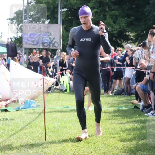 16.06.2024 - 26. Vierlanden-Triathlon Lena Gebhardt http://msf.ph/oto/6317735 16.06.2024 10:56:07 Schwimmen 278, 293, 310, 318, 326, 336, 339, 278, 293, 310, 318, 326, 336, 339 meine-sportfotos.de