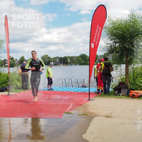 16.06.2024 - 7 Türme Triathlon KatJ http://msf.ph/oto/6317738 16.06.2024 11:54:15 Schwimmen 133, 309, 310, 318, 340, 342, 385, 461, 498, 501, 509, 524, 528, 533, 547, 607 meine-sportfotos.de