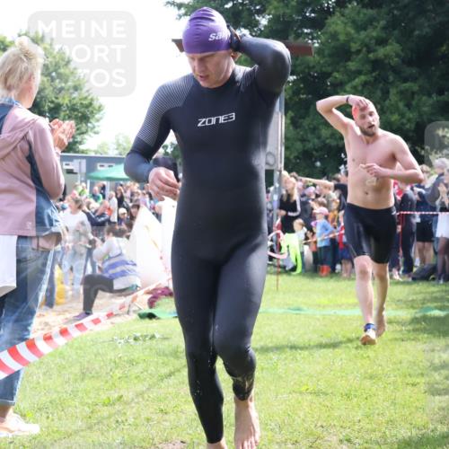 16.06.2024 - 26. Vierlanden-Triathlon Lena Gebhardt http://msf.ph/oto/6317746 16.06.2024 10:56:08 Schwimmen 278, 293, 301, 310, 318, 326, 336, 339, 278, 293, 301, 310, 318, 326, 336, 339 meine-sportfotos.de