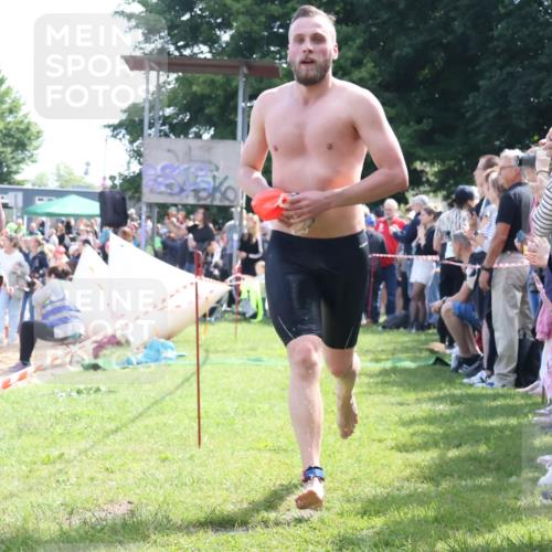 16.06.2024 - 26. Vierlanden-Triathlon Lena Gebhardt http://msf.ph/oto/6317754 16.06.2024 10:56:10 Schwimmen 278, 301, 310, 314, 318, 326, 336, 339, 278, 301, 310, 314, 318, 326, 336, 339 meine-sportfotos.de