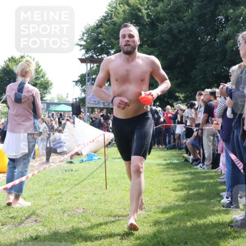 16.06.2024 - 26. Vierlanden-Triathlon Lena Gebhardt http://msf.ph/oto/6317759 16.06.2024 10:56:10 Schwimmen 278, 301, 310, 314, 318, 326, 336, 339, 278, 301, 310, 314, 318, 326, 336, 339 meine-sportfotos.de