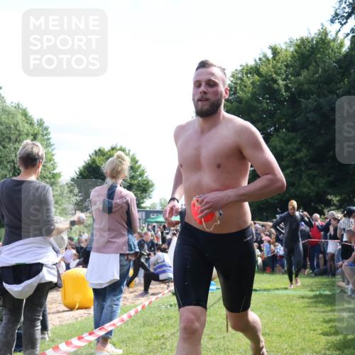 16.06.2024 - 26. Vierlanden-Triathlon Lena Gebhardt http://msf.ph/oto/6317762 16.06.2024 10:56:11 Schwimmen 256, 278, 301, 310, 314, 318, 326, 336, 339, 256, 278, 301, 310, 314, 318, 326, 336, 339 meine-sportfotos.de