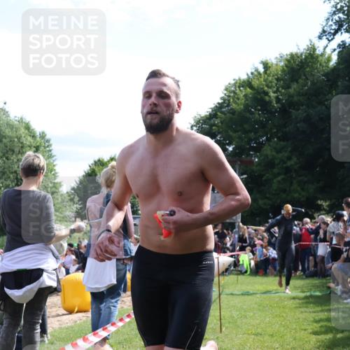 16.06.2024 - 26. Vierlanden-Triathlon Lena Gebhardt http://msf.ph/oto/6317765 16.06.2024 10:56:11 Schwimmen 256, 278, 301, 310, 314, 318, 326, 336, 339, 256, 278, 301, 310, 314, 318, 326, 336, 339 meine-sportfotos.de