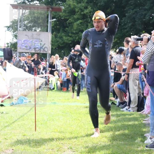 16.06.2024 - 26. Vierlanden-Triathlon Lena Gebhardt http://msf.ph/oto/6317775 16.06.2024 10:56:13 Schwimmen 256, 278, 282, 301, 310, 314, 318, 336, 339, 256, 278, 282, 301, 310, 314, 318, 336, 339 meine-sportfotos.de