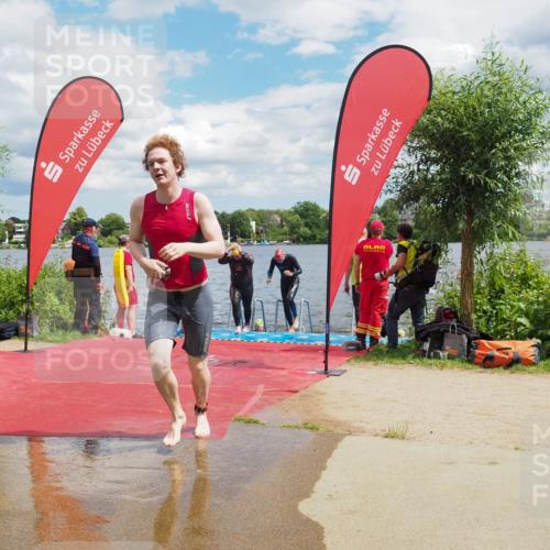 16.06.2024 - 7 Türme Triathlon KatJ http://msf.ph/oto/6317785 16.06.2024 11:54:24 Schwimmen 310, 318, 340, 342, 385, 388, 461, 498, 501, 509, 524, 528, 533, 543, 547, 607, 610 meine-sportfotos.de
