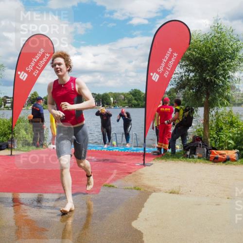 16.06.2024 - 7 Türme Triathlon KatJ http://msf.ph/oto/6317787 16.06.2024 11:54:24 Schwimmen 310, 318, 340, 342, 385, 388, 461, 498, 501, 509, 524, 528, 533, 543, 547, 607, 610 meine-sportfotos.de