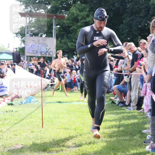 16.06.2024 - 26. Vierlanden-Triathlon Lena Gebhardt http://msf.ph/oto/6317815 16.06.2024 10:56:19 Schwimmen 256, 274, 282, 301, 310, 314, 336, 339, 256, 274, 282, 301, 310, 314, 336, 339 meine-sportfotos.de