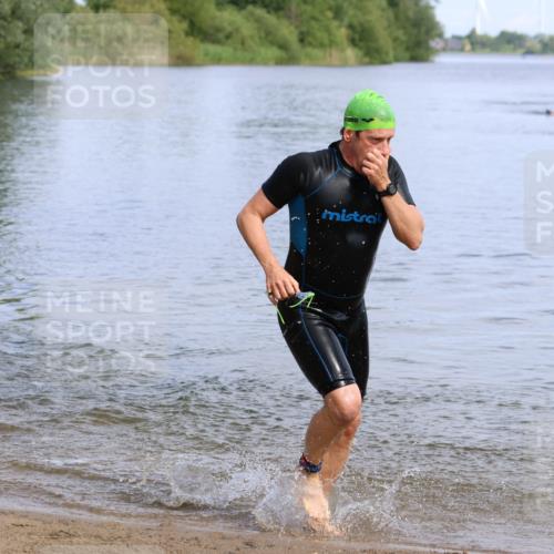 16.06.2024 - 26. Vierlanden-Triathlon Strokosch-Dieckow http://msf.ph/oto/6317843 16.06.2024 10:07:40 Schwimmen 207, 207 meine-sportfotos.de