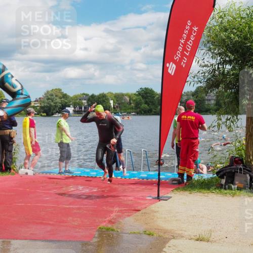 16.06.2024 - 7 Türme Triathlon KatJ http://msf.ph/oto/6317853 16.06.2024 11:54:34 Schwimmen 310, 311, 318, 321, 340, 342, 383, 388, 394, 461, 484, 490, 501, 509, 524, 528, 533, 543, 547, 585, 607, 610 meine-sportfotos.de