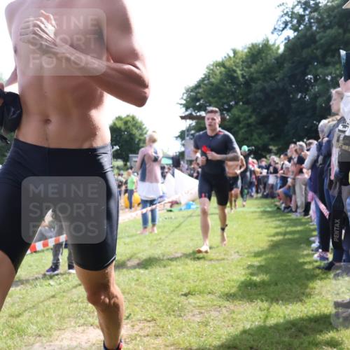 16.06.2024 - 26. Vierlanden-Triathlon Lena Gebhardt http://msf.ph/oto/6317862 16.06.2024 10:56:25 Schwimmen 250, 256, 274, 282, 301, 314, 336, 353, 250, 256, 274, 282, 301, 314, 336, 353 meine-sportfotos.de