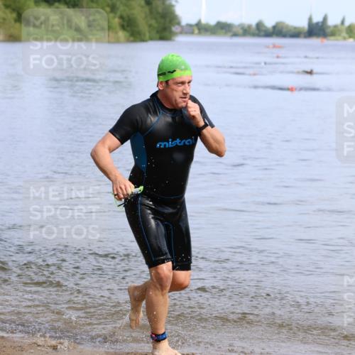 16.06.2024 - 26. Vierlanden-Triathlon Strokosch-Dieckow http://msf.ph/oto/6317871 16.06.2024 10:07:41 Schwimmen 207, 207 meine-sportfotos.de