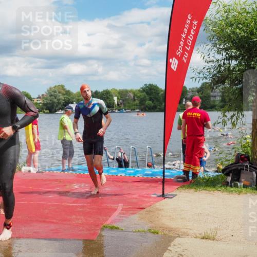 16.06.2024 - 7 Türme Triathlon KatJ http://msf.ph/oto/6317880 16.06.2024 11:54:36 Schwimmen 310, 311, 318, 321, 342, 364, 383, 388, 394, 461, 484, 490, 501, 509, 524, 528, 533, 543, 547, 585, 607, 610 meine-sportfotos.de