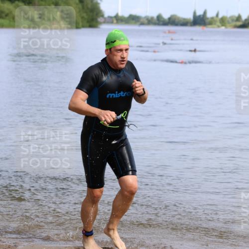 16.06.2024 - 26. Vierlanden-Triathlon Strokosch-Dieckow http://msf.ph/oto/6317883 16.06.2024 10:07:41 Schwimmen 207, 207 meine-sportfotos.de