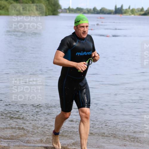 16.06.2024 - 26. Vierlanden-Triathlon Strokosch-Dieckow http://msf.ph/oto/6317895 16.06.2024 10:07:41 Schwimmen 207, 207 meine-sportfotos.de